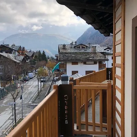 Petite Maison A 50 Passi Dalla Funivia !!! Apartment Courmayeur