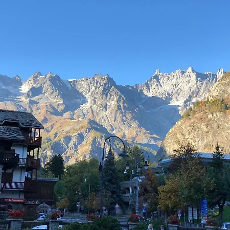 Petite Maison A 50 Passi Dalla Funivia !!! * クールマイユール